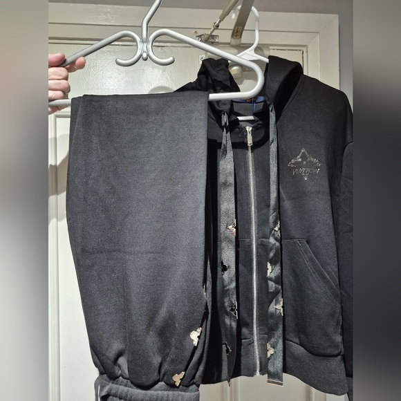 Louis Vuitton Pants - BLACK ZIP UP TRACKSUIT LOUIS VUITTON